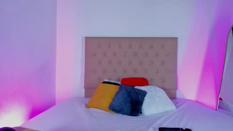 Snapshot of zafiro__brown chatting on 09-23-25, 02:09 Zafiro Brown online show from 09-23-25, 02:09