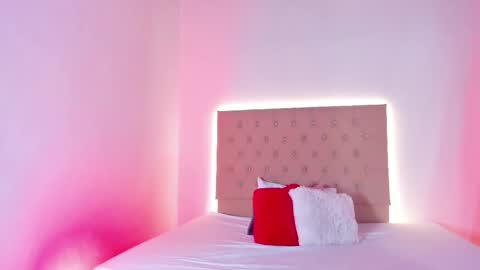 Snapshot of zafiro__brown chatting on 10-09-25, 12:14 Zafiro Brown online show from 10-09-25, 12:14