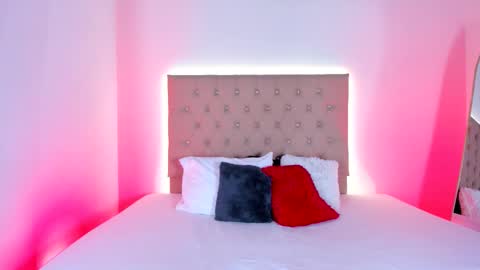 Snapshot of zafiro__brown chatting on 10-20-25, 10:27 Zafiro Brown online show from 10-20-25, 10:27