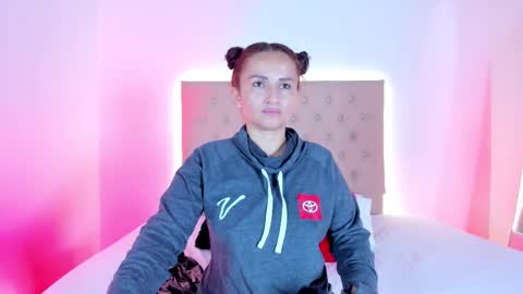 Snapshot of zafiro__brown chatting on 10-25-25, 11:40 Zafiro Brown online show from 10-25-25, 11:40