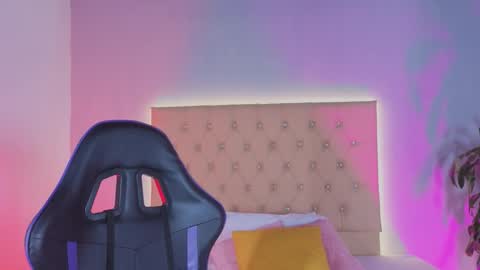 Snapshot of zafiro__brown chatting on 11-21-25, 11:53 Zafiro Brown online show from 11-21-25, 11:53