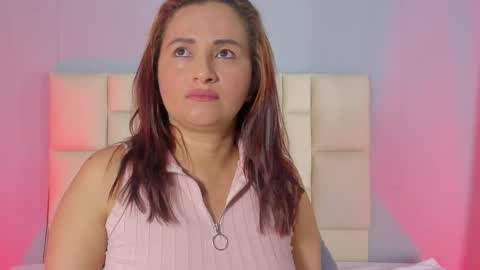 Snapshot of zafiro__brown chatting on 12-15-25, 09:24 Zafiro Brown online show from 12-15-25, 09:24