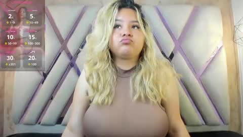 Snapshot of zafiro_claire chatting on 06-21-26, 03:36 Claire online show from 06-21-26, 03:36