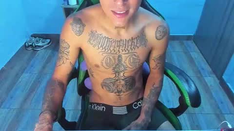 Snapshot of zafirocum chatting on 12-02-25, 12:21 BiG Zafiro online show from 12-02-25, 12:21