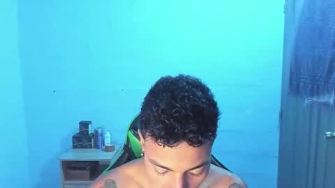 Snapshot of zafirocum chatting on 12-04-25, 11:30 BiG Zafiro online show from 12-04-25, 11:30