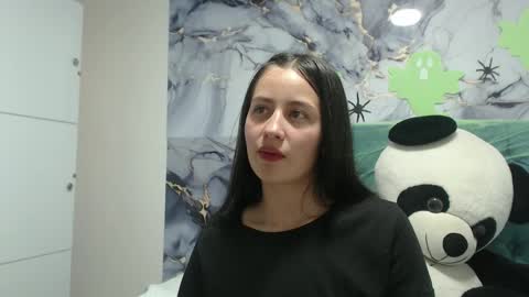 Zaida online show from 10-31-25, 04:52