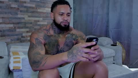 Snapshot of zain_diesel7 chatting on 01-31-25, 12:51 INSTAGRAM yormanfit7 online show from 01-31-25, 12:51