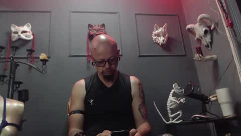 Snapshot of zainkreiger chatting on 05-21-26, 02:29 Dom Zain online show from 05-21-26, 02:29
