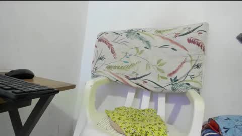 Snapshot of zamara__ chatting on 10-10-25, 01:04 Zamara online show from 10-10-25, 01:04