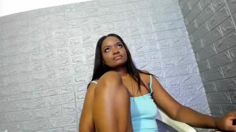 Snapshot of zamara__ chatting on 10-31-25, 02:34 Zamara online show from 10-31-25, 02:34