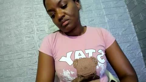 Snapshot of zamara__ chatting on 12-15-25, 12:48 Zamara online show from 12-15-25, 12:48