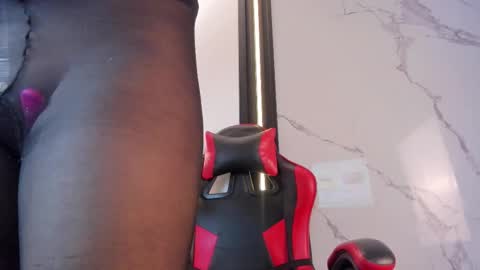 Snapshot of zamariah chatting on 01-12-26, 11:48 Danna online show from 01-12-26, 11:48