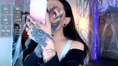   online show from 10-20-25, 06:52