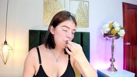 zamira_taylor online show from 04-15-26, 07:10