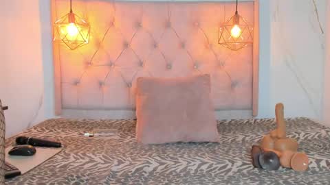 Snapshot of zamirasc chatting on 07-14-26, 02:12 ZAMIRA online show from 07-14-26, 02:12