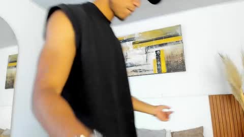 Snapshot of zander_2120 chatting on 09-18-25, 01:02 Zander online show from 09-18-25, 01:02