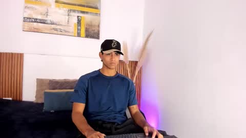 Zander online show from 03-10-26, 01:38