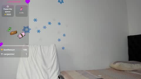 Zandra online show from 12-20-24, 08:01