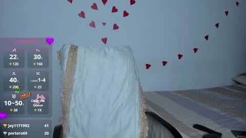 Zandra online show from 02-25-25, 01:09