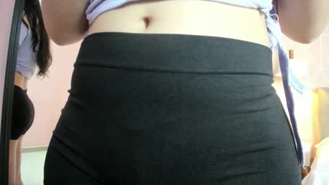 Snapshot of zara__sweet chatting on 12-19-25, 01:29 Zara Sweet online show from 12-19-25, 01:29