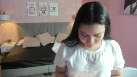 Snapshot of zara__sweet chatting on 02-21-26, 01:12 Zara Sweet online show from 02-21-26, 01:12