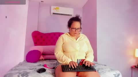 Snapshot of zara_holly_ chatting on 07-07-26, 06:56 Zara online show from 07-07-26, 06:56