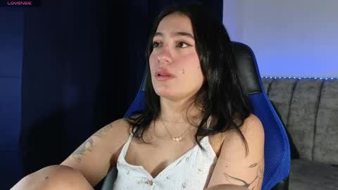 Snapshot of zaradames_ chatting on 04-23-26, 05:19 zaradames_ online show from 04-23-26, 05:19