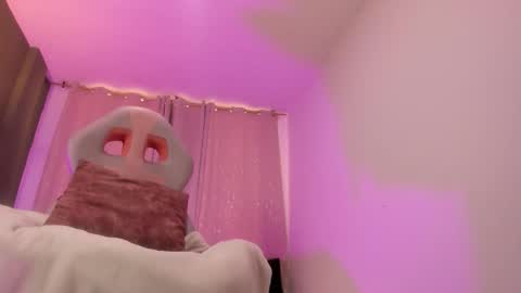 Zara . online show from 02-09-26, 01:04