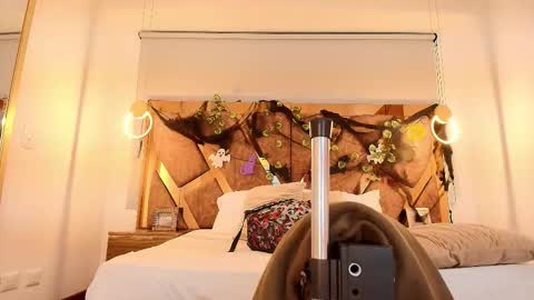 Zarah Andrews online show from 10-11-25, 03:10