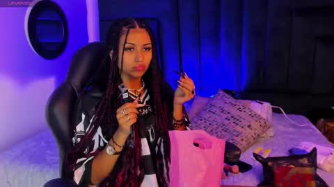 Zara Lim  online show from 12-14-25, 06:01