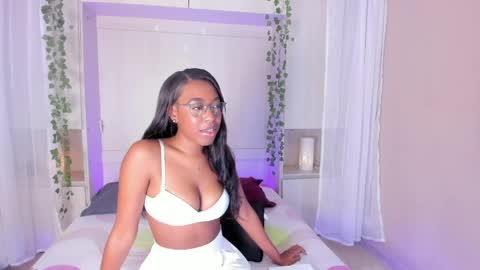 SARA  online show from 04-06-26, 10:33