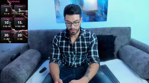 Snapshot of zarekfox chatting on 10-13-25, 07:25 Zarek online show from 10-13-25, 07:25