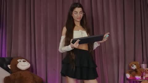 zariaavera online show from 03-17-26, 08:01