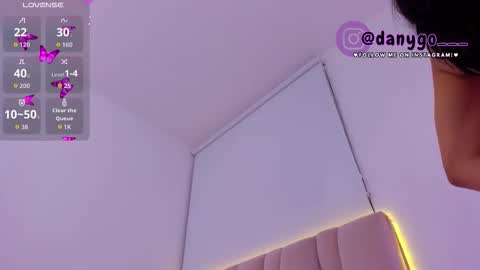 Zariana online show from 11-14-25, 01:04