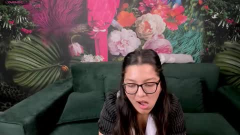 Snapshot of zarifabevi chatting on 09-13-25, 10:26 Zarifa online show from 09-13-25, 10:26