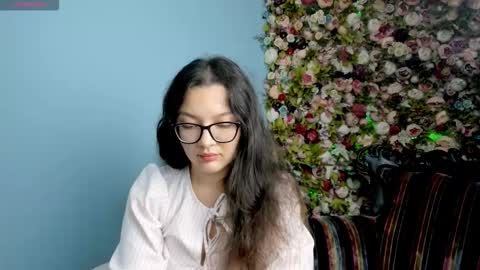 Snapshot of zarifabevi chatting on 09-24-25, 01:25 Zarifa online show from 09-24-25, 01:25