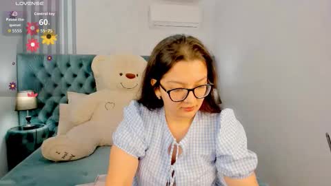 Snapshot of zarifabevi chatting on 10-18-25, 02:07 Zarifa online show from 10-18-25, 02:07