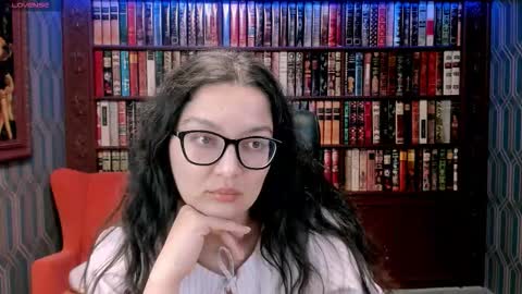 Snapshot of zarifabevi chatting on 10-26-25, 05:19 Zarifa online show from 10-26-25, 05:19