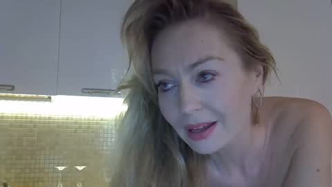 Zarina Swift online show from 04-11-26, 07:45