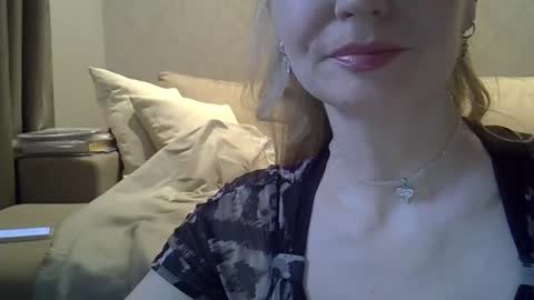 Snapshot of zarinaswift chatting on 04-30-26, 04:52 Zarina Swift online show from 04-30-26, 04:52