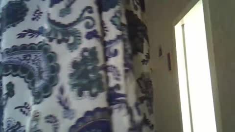 Snapshot of zarinaswift chatting on 05-12-26, 04:31 Zarina Swift online show from 05-12-26, 04:31