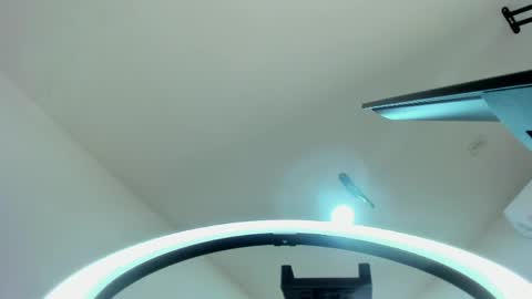 Snapshot of zarinawynne chatting on 05-18-26, 01:50 Zarina Waynne online show from 05-18-26, 01:50