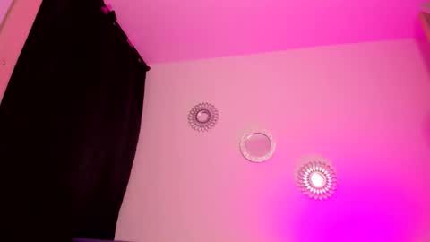 Zaritha Li online show from 11-12-25, 10:26