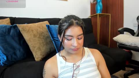  Zayda  online show from 10-20-25, 07:03