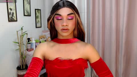 Snapshot of zaynelustts chatting on 12-17-25, 08:53 zaynelustts online show from 12-17-25, 08:53