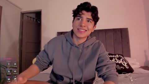 Snapshot of zayotto chatting on 12-05-25, 06:22 Hii im Zay. I save money for education. PVT Open. online show from 12-05-25, 06:22