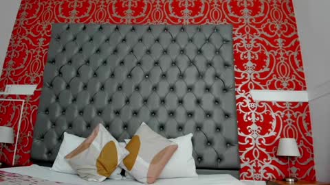 Snapshot of zean_lee chatting on 02-08-25, 11:01 Karolyne online show from 02-08-25, 11:01