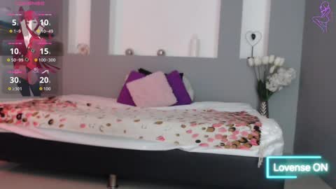 Snapshot of zean_lee chatting on 11-21-25, 07:34 Karolyne online show from 11-21-25, 07:34