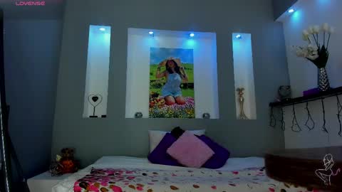 Karolyne online show from 04-27-26, 03:15