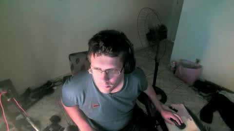 Snapshot of zehdolandia chatting on 12-22-25, 04:48 pervboy online show from 12-22-25, 04:48